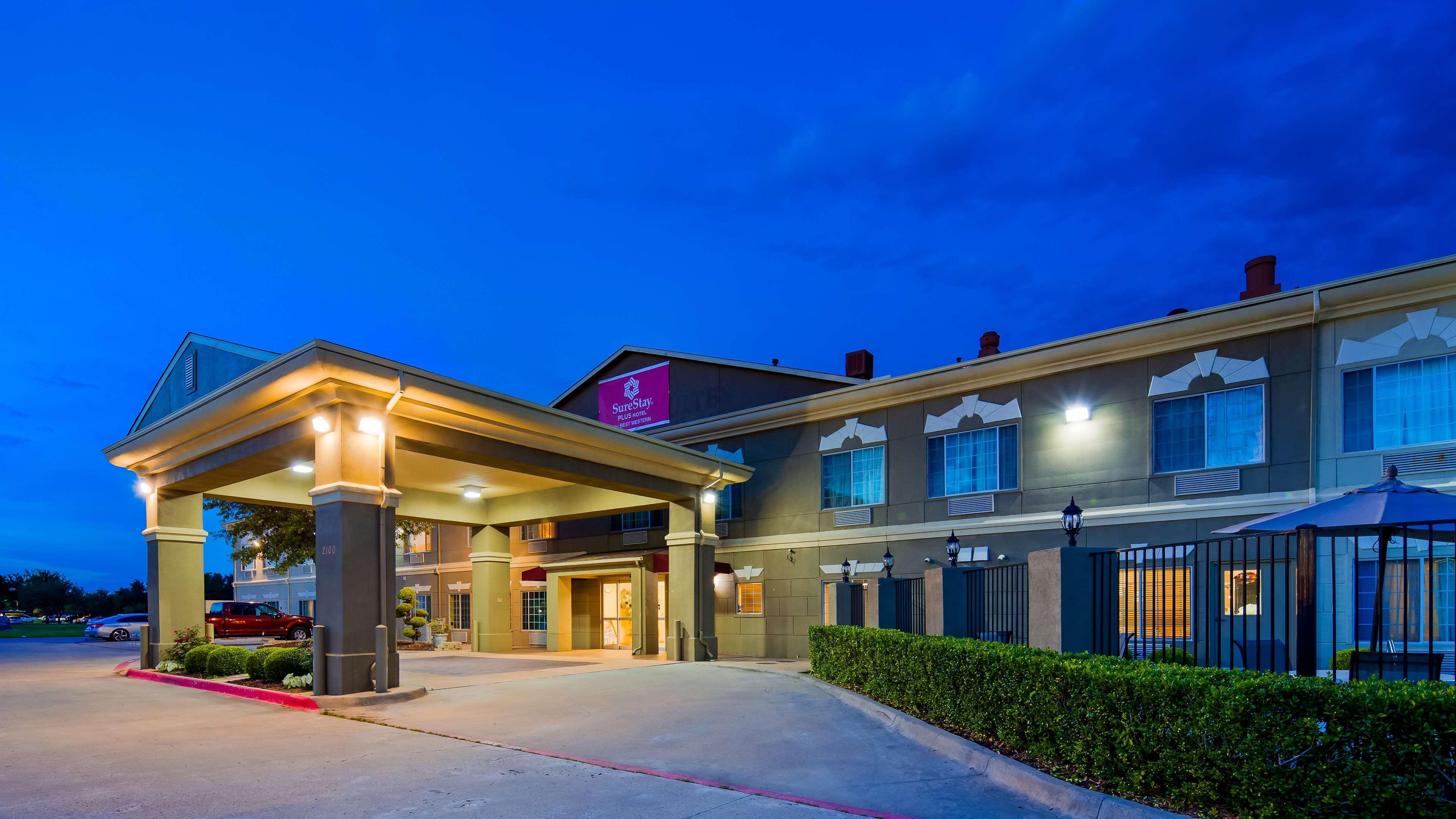 ชัวร์ สเตย์ พลัส โฮเต็ล บาย เบสต์เวสเทิร์น เมสกีต Hotel เมสกีท ภายนอก รูปภาพ