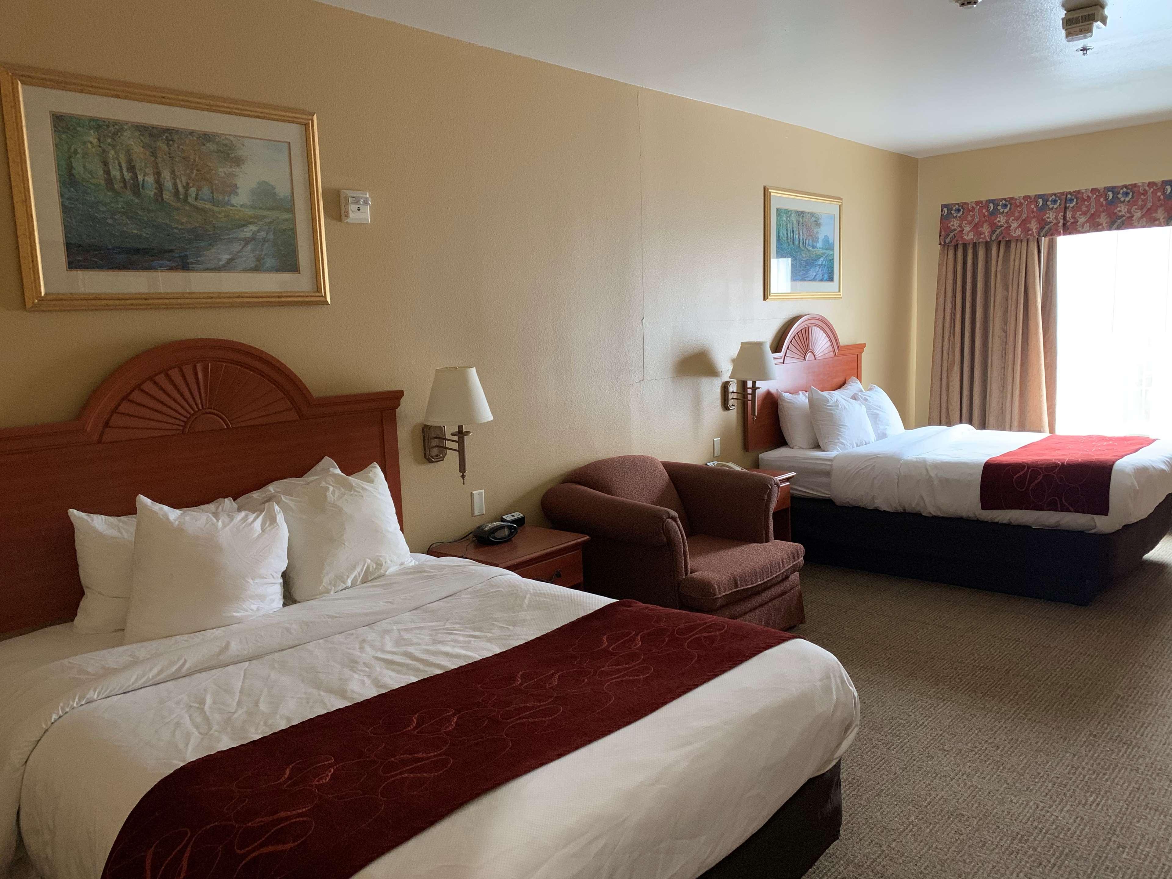 ชัวร์ สเตย์ พลัส โฮเต็ล บาย เบสต์เวสเทิร์น เมสกีต Hotel เมสกีท ภายนอก รูปภาพ